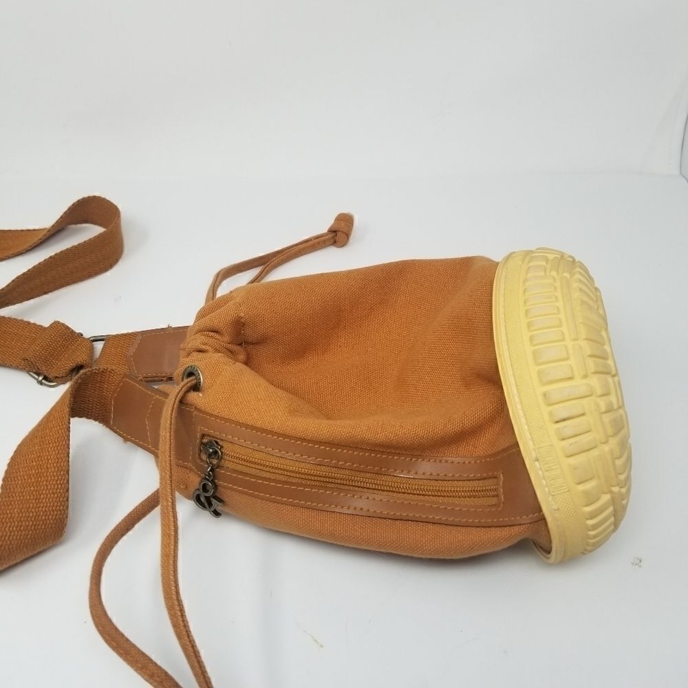 SAM & LIBBY DRAWSTRING CROSSBODY BAG - Picture 2 of 15